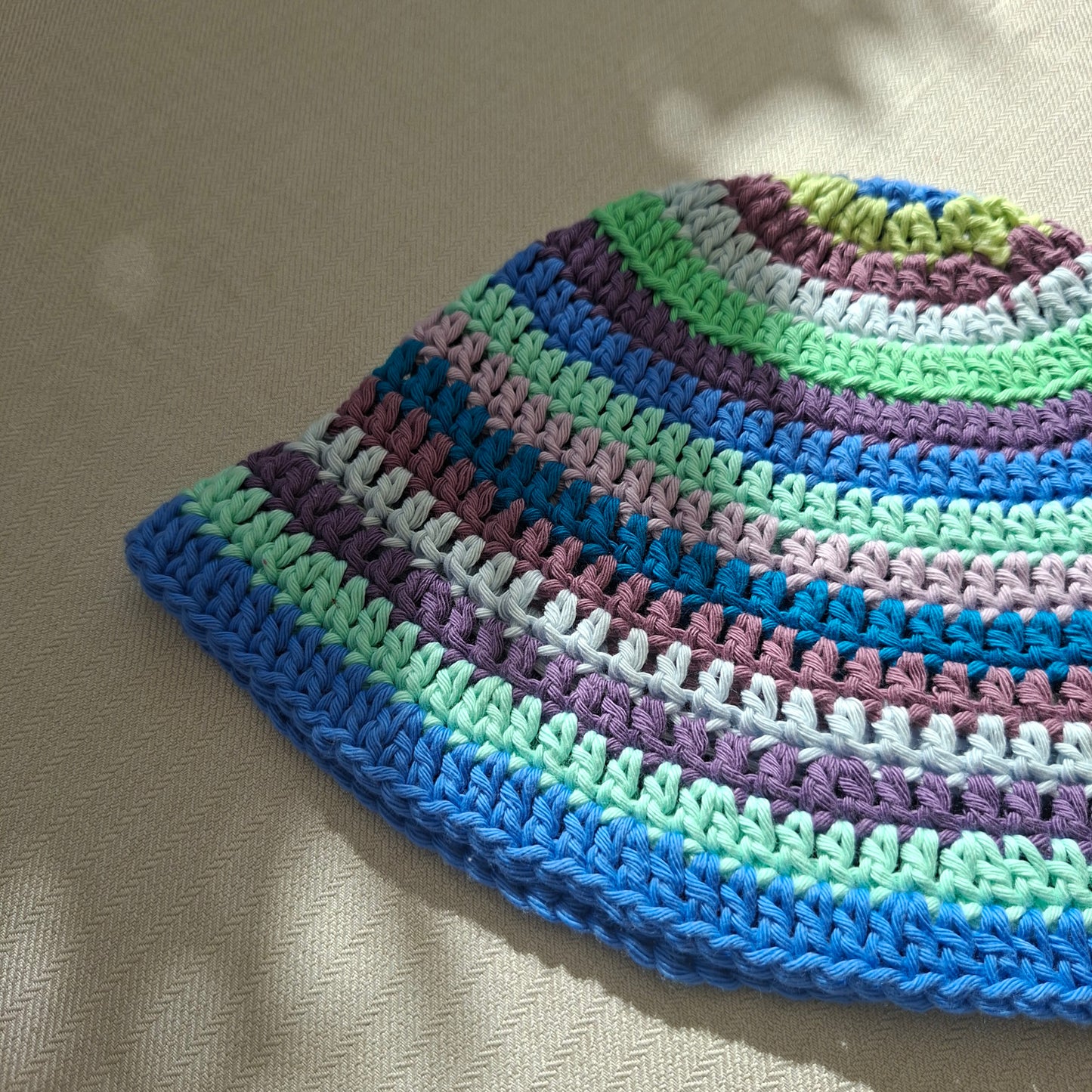 Bob rayé multicolore