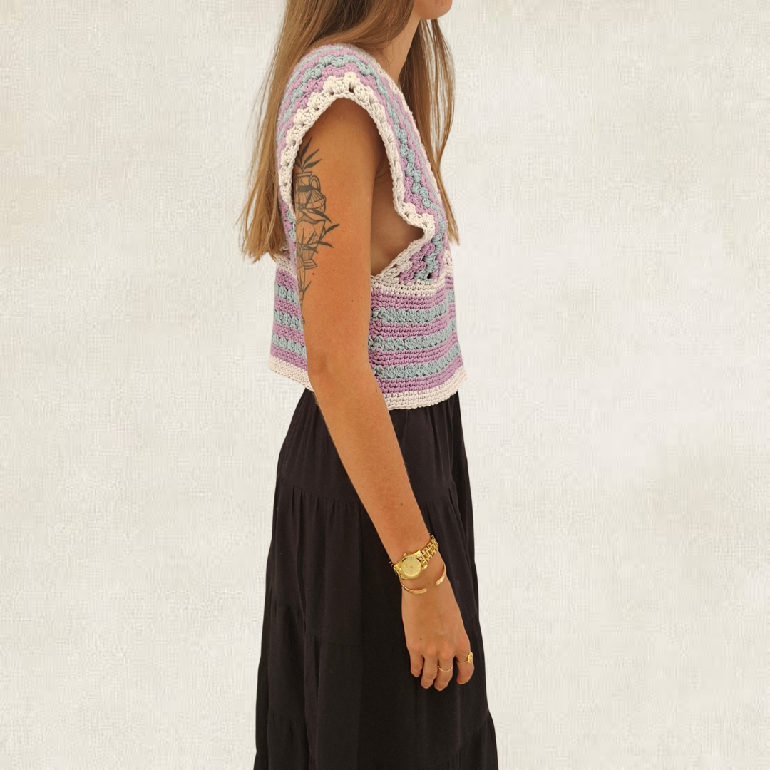 Top décolleté lilas en crochet