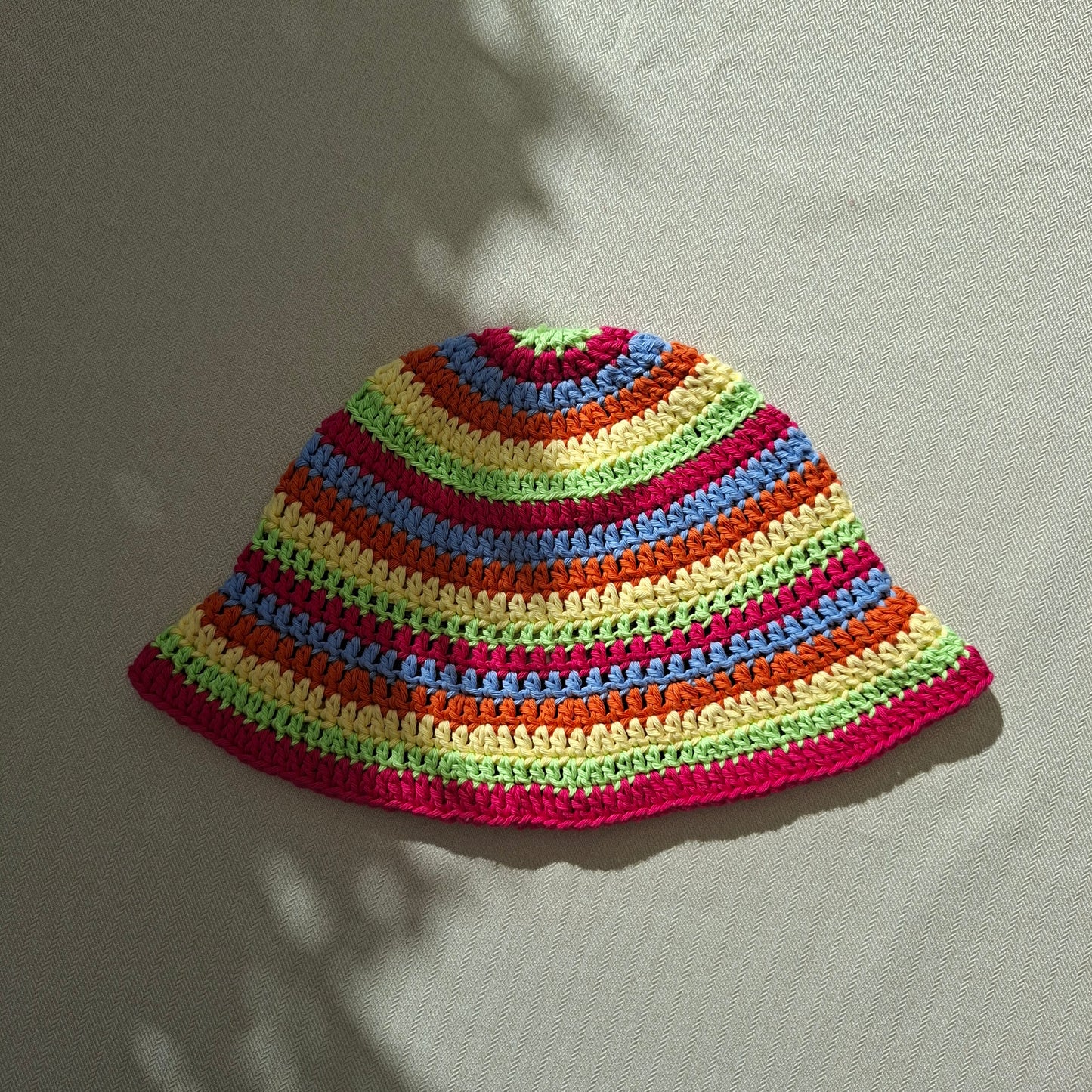 Modèle Crochet Bob rayé multicolore – Patron PDF Chapeau d'Été Crochet