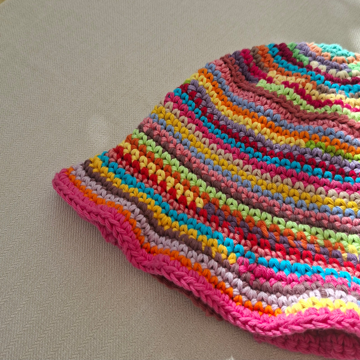 Modèle Crochet Bob multicolore – Patron PDF Chapeau d'Été Crochet