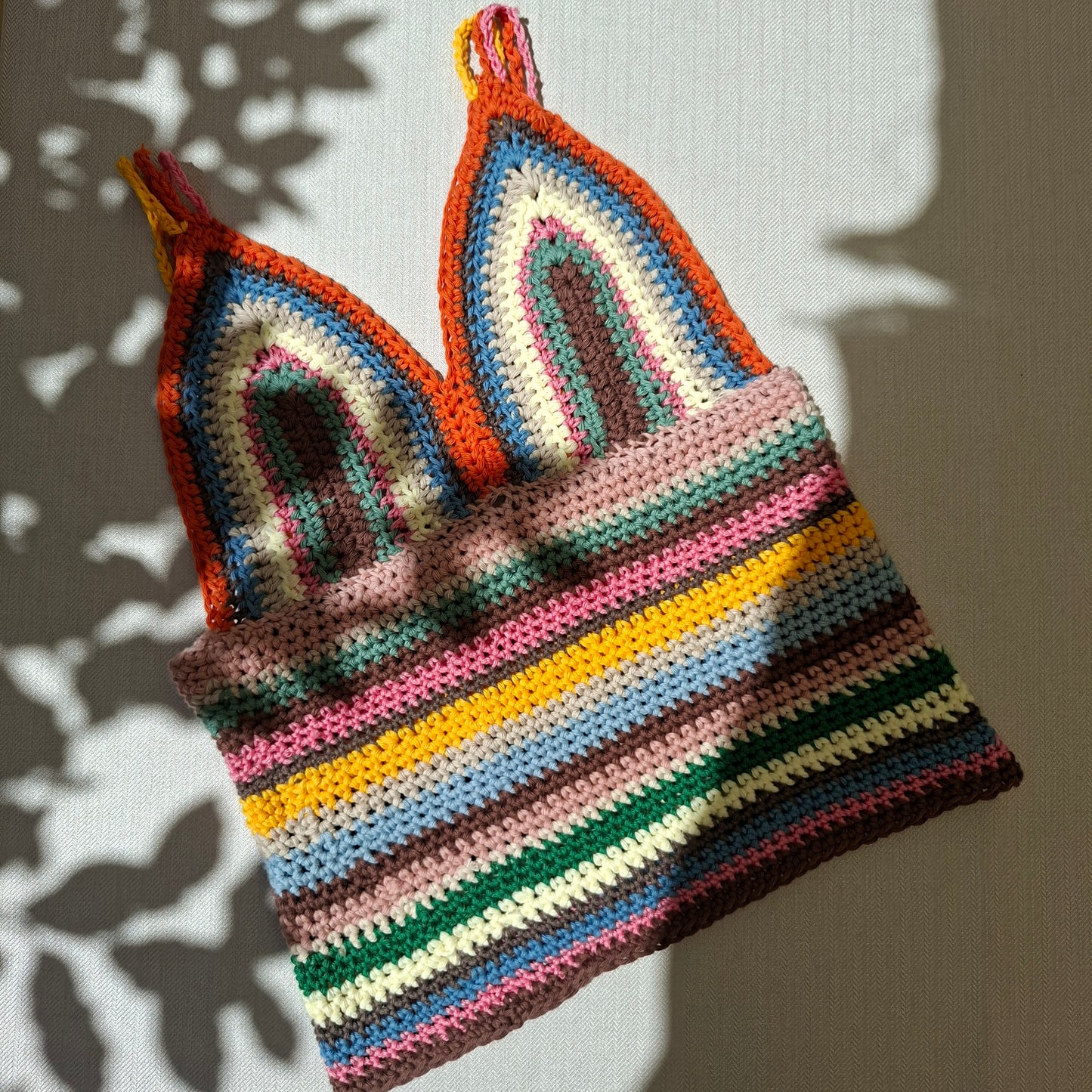 Débardeur rayé multicolore en crochet