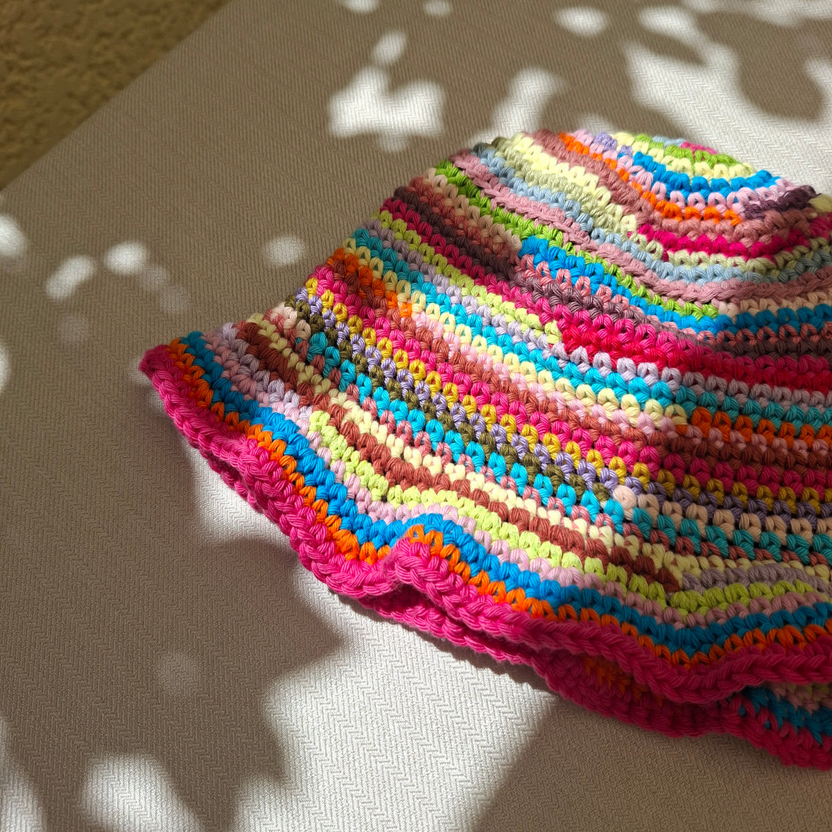 Multicoloured striped bob