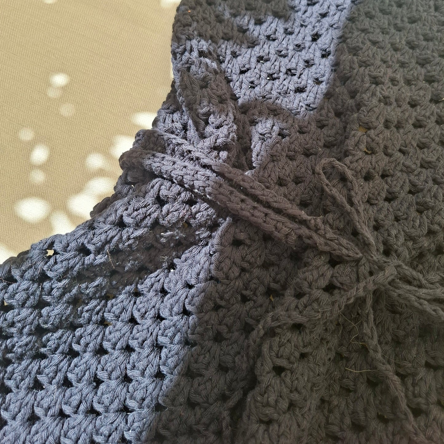 Robe d'été bohème noire en crochet