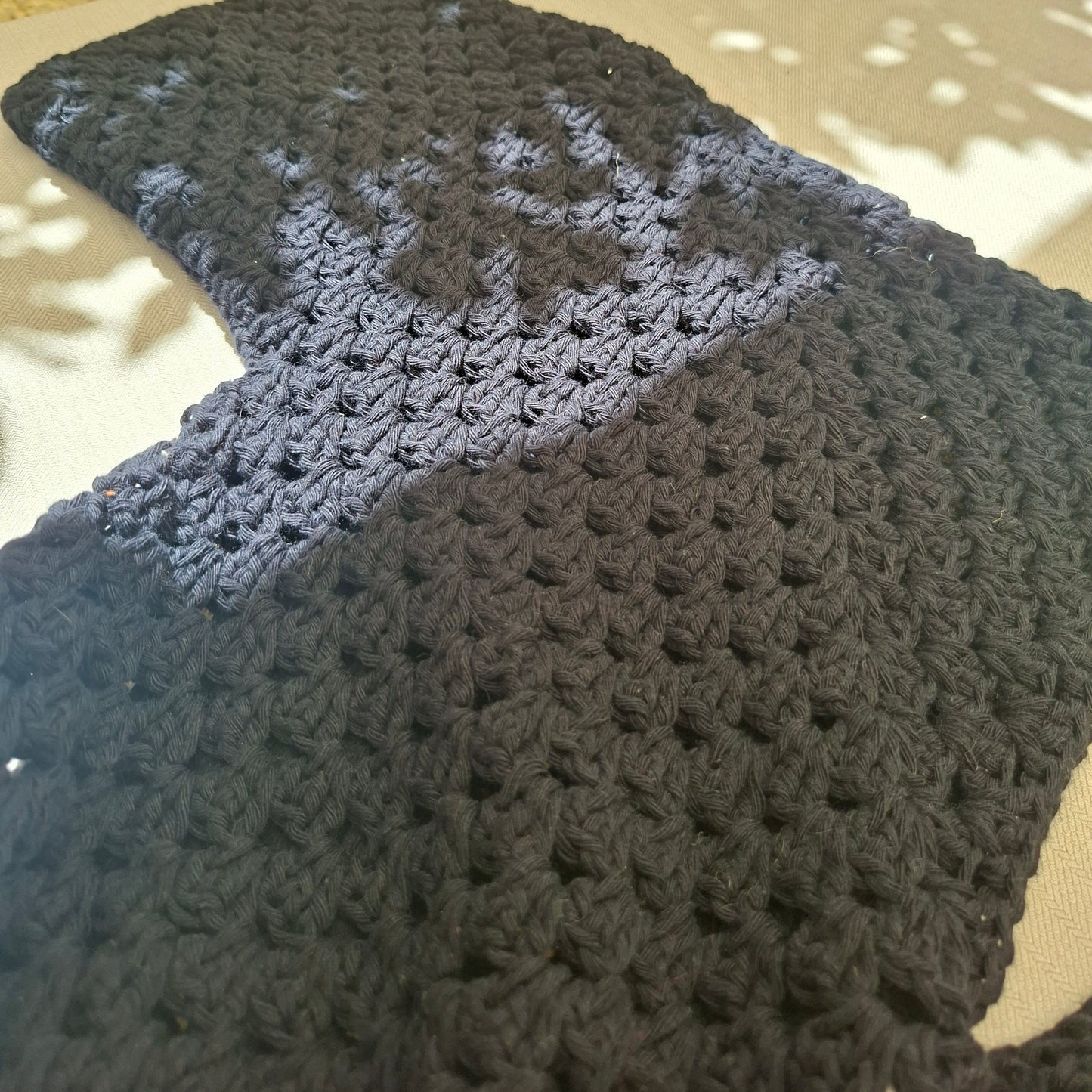 Robe d'été bohème noire en crochet
