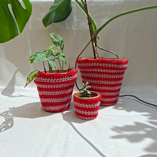Striped crochet plant pot cover