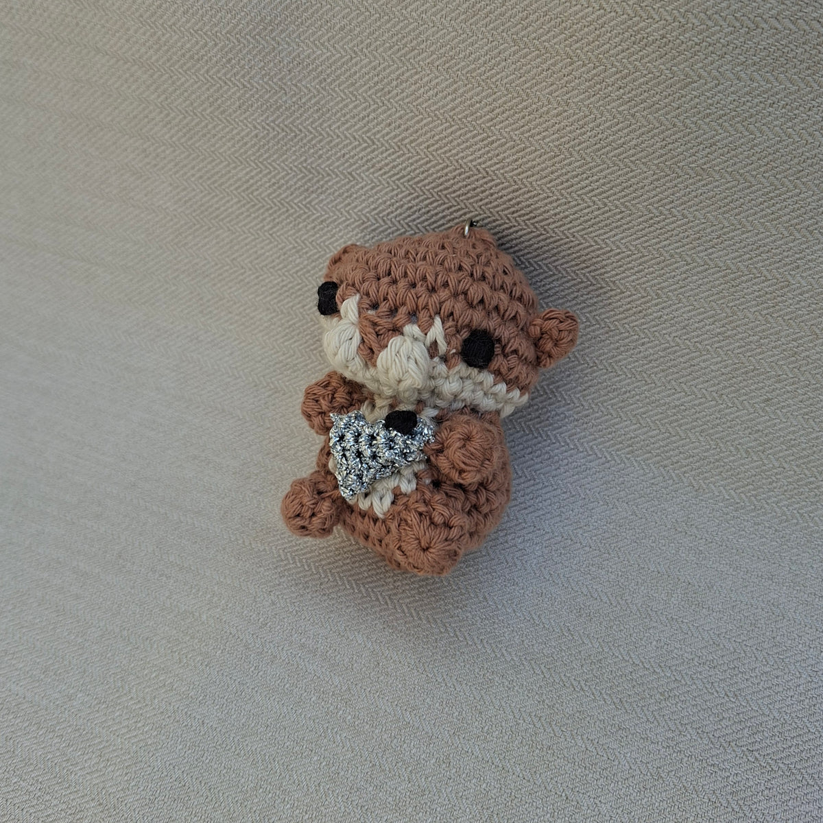 Porte-clés Loutre en crochet