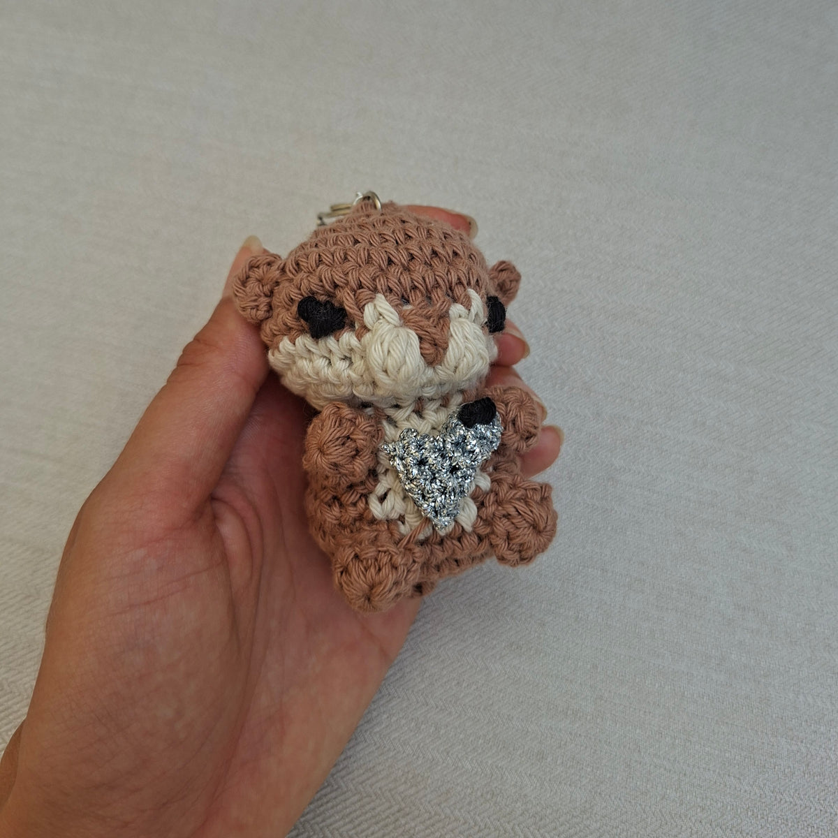 Porte-clés Loutre en crochet