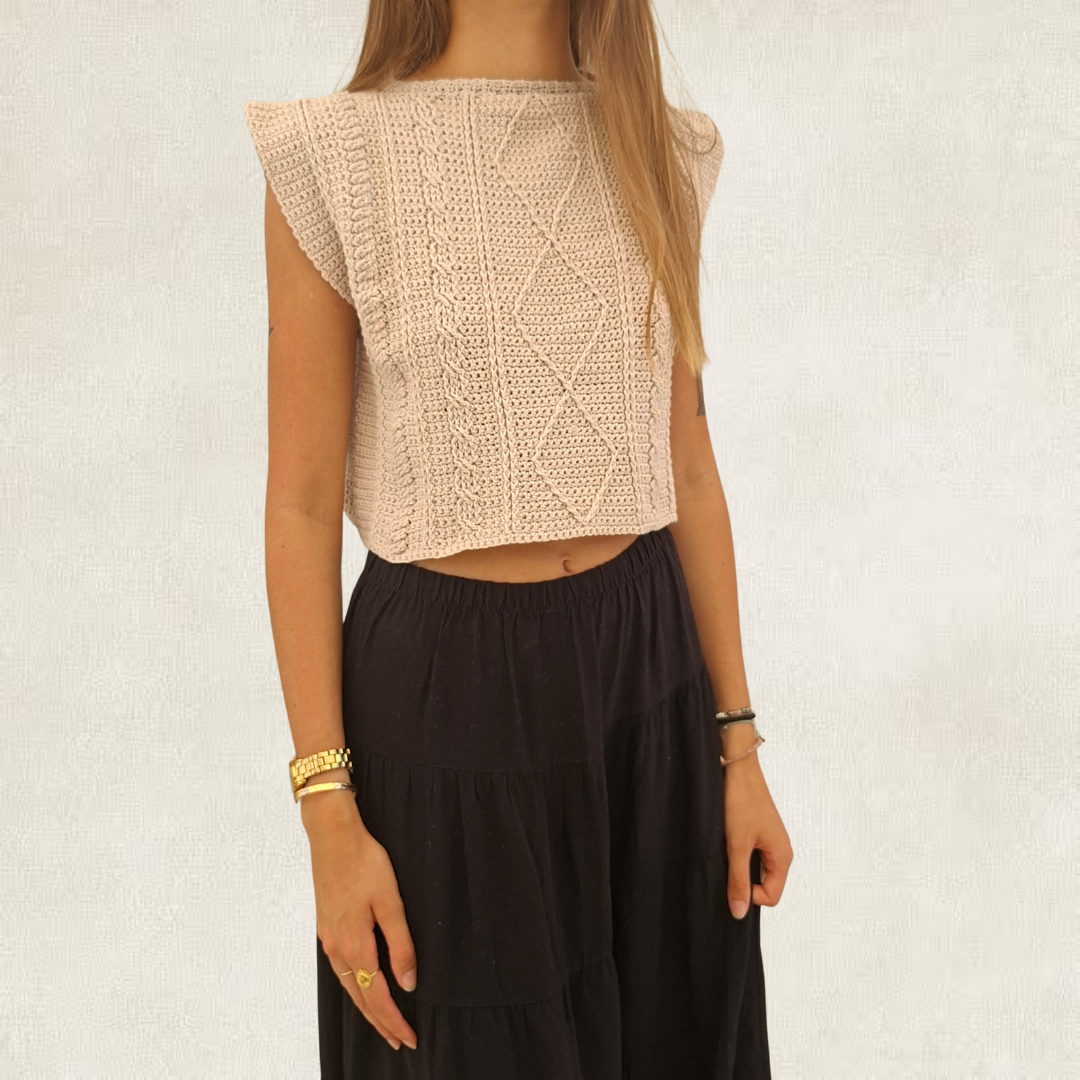 Top beige torsadé en crochet