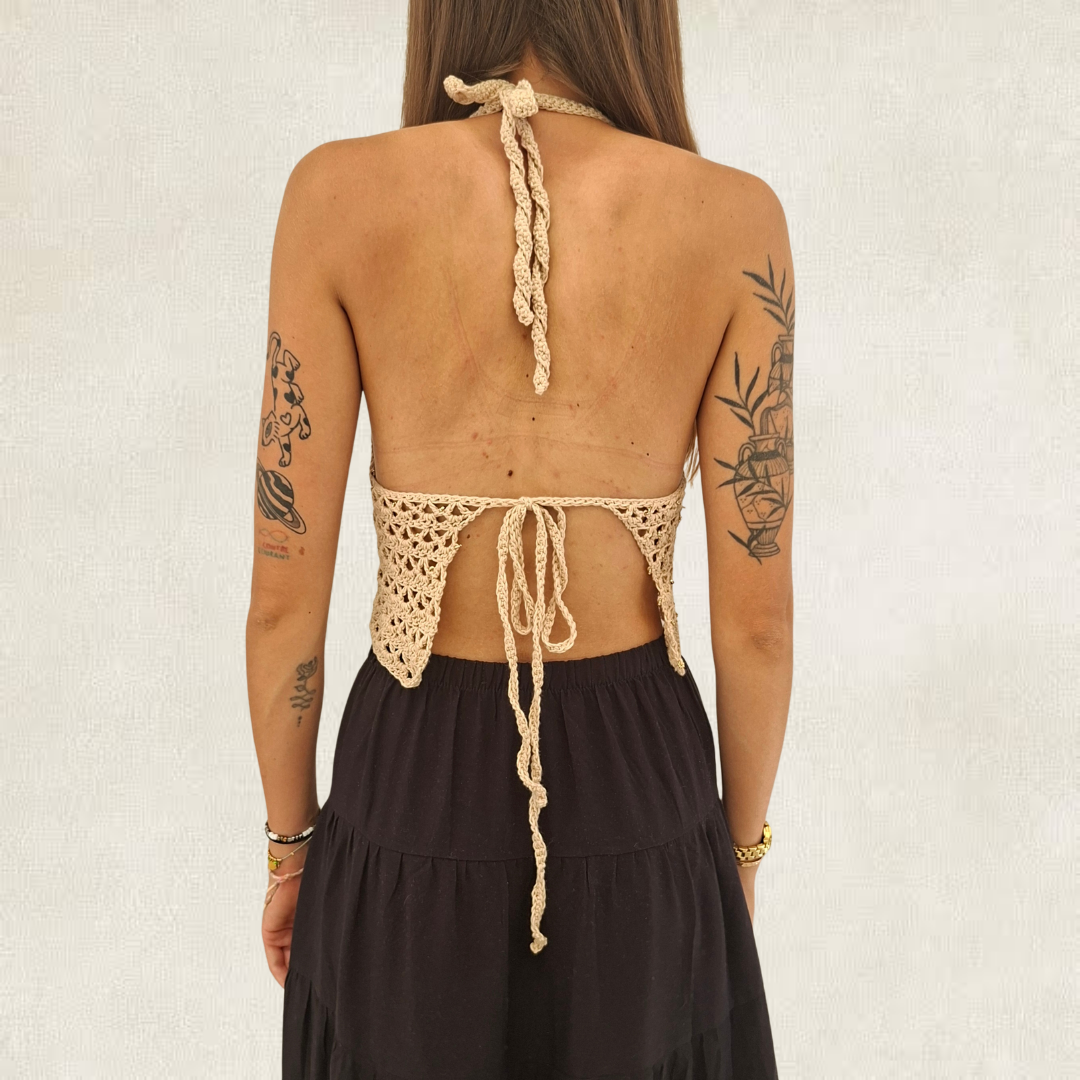 Top court beige en crochet & perles