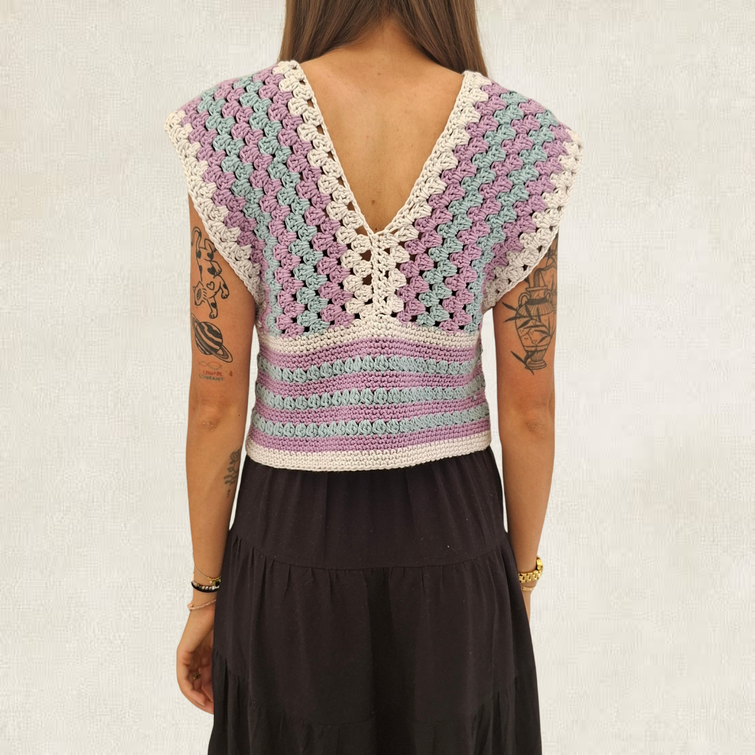 Top décolleté lilas en crochet