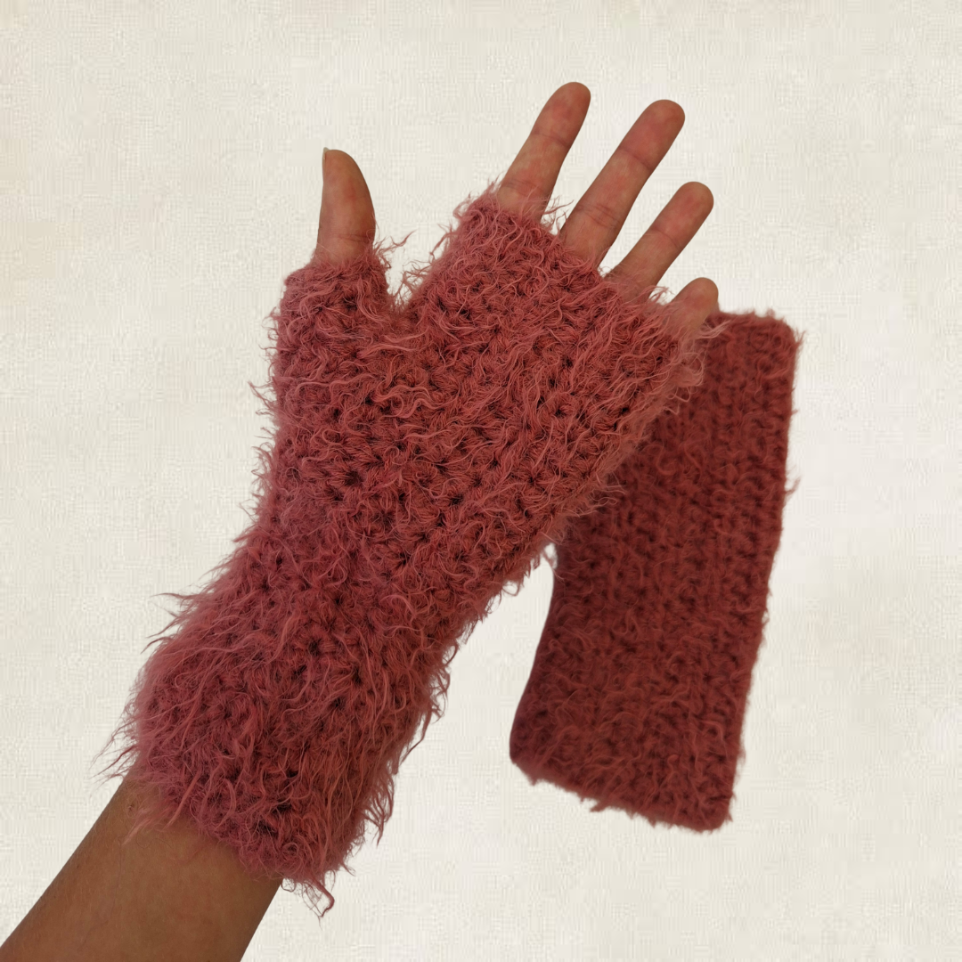 Mitaines roses en crochet