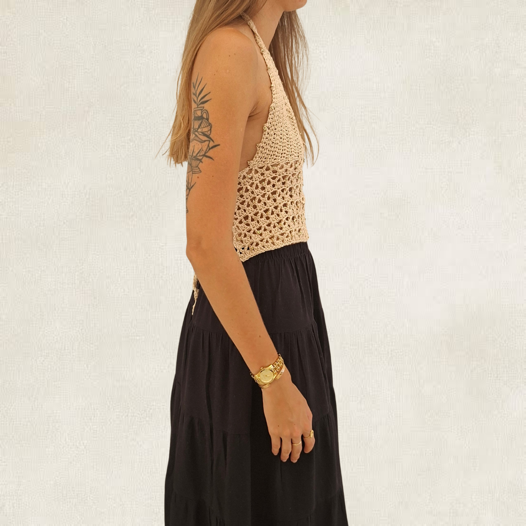 Top court beige en crochet & perles